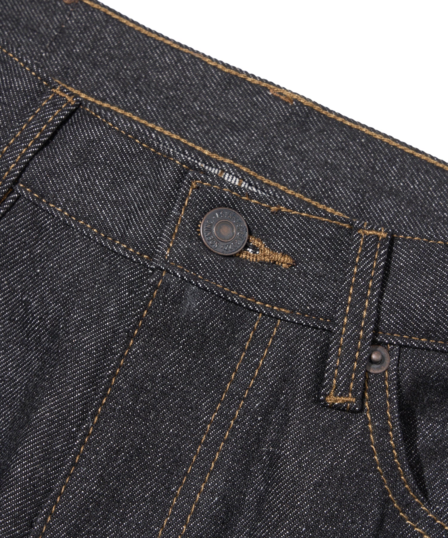 シンチバックブーツカットジーンズ[Black] – Noen