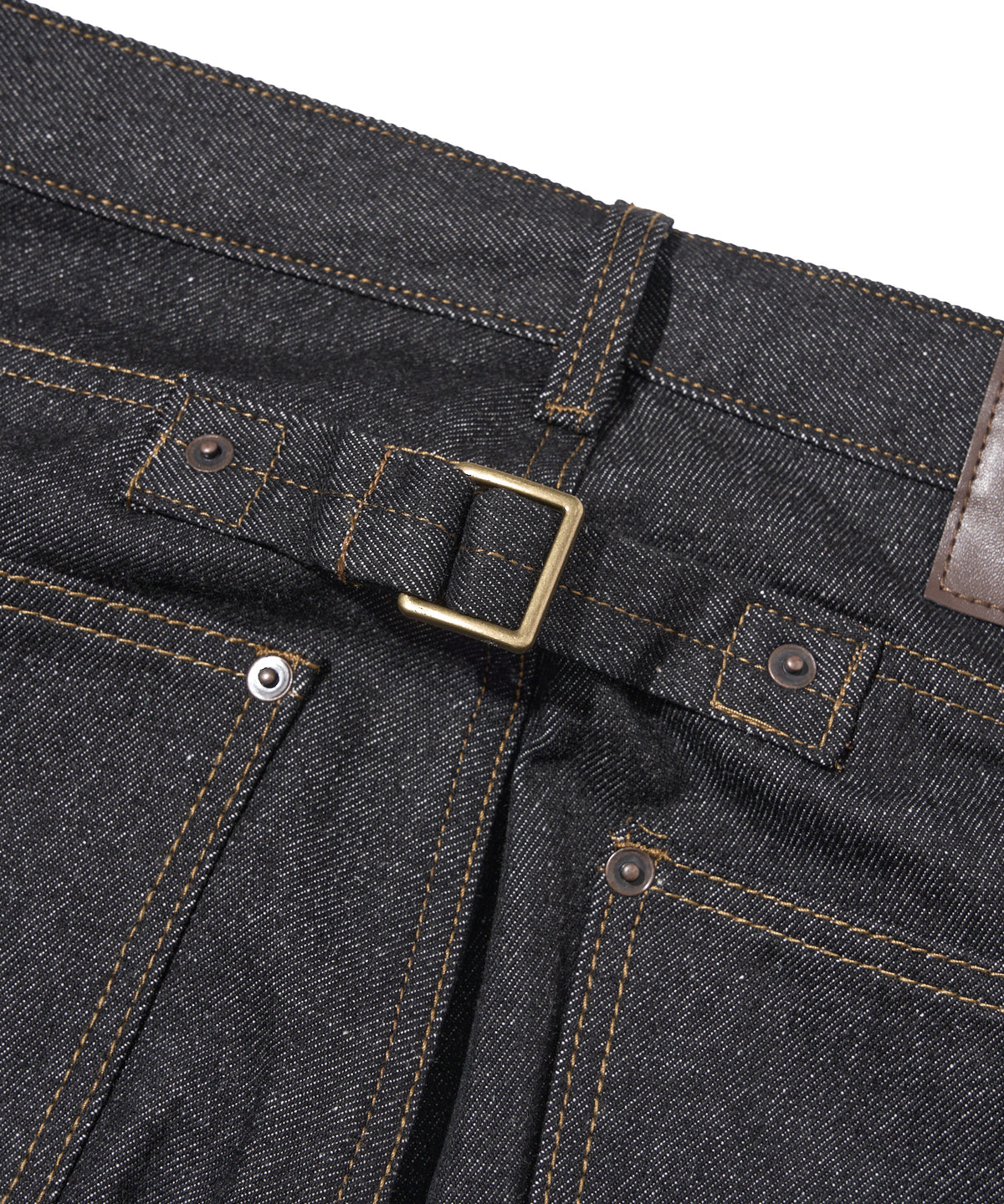 シンチバックブーツカットジーンズ[Black]