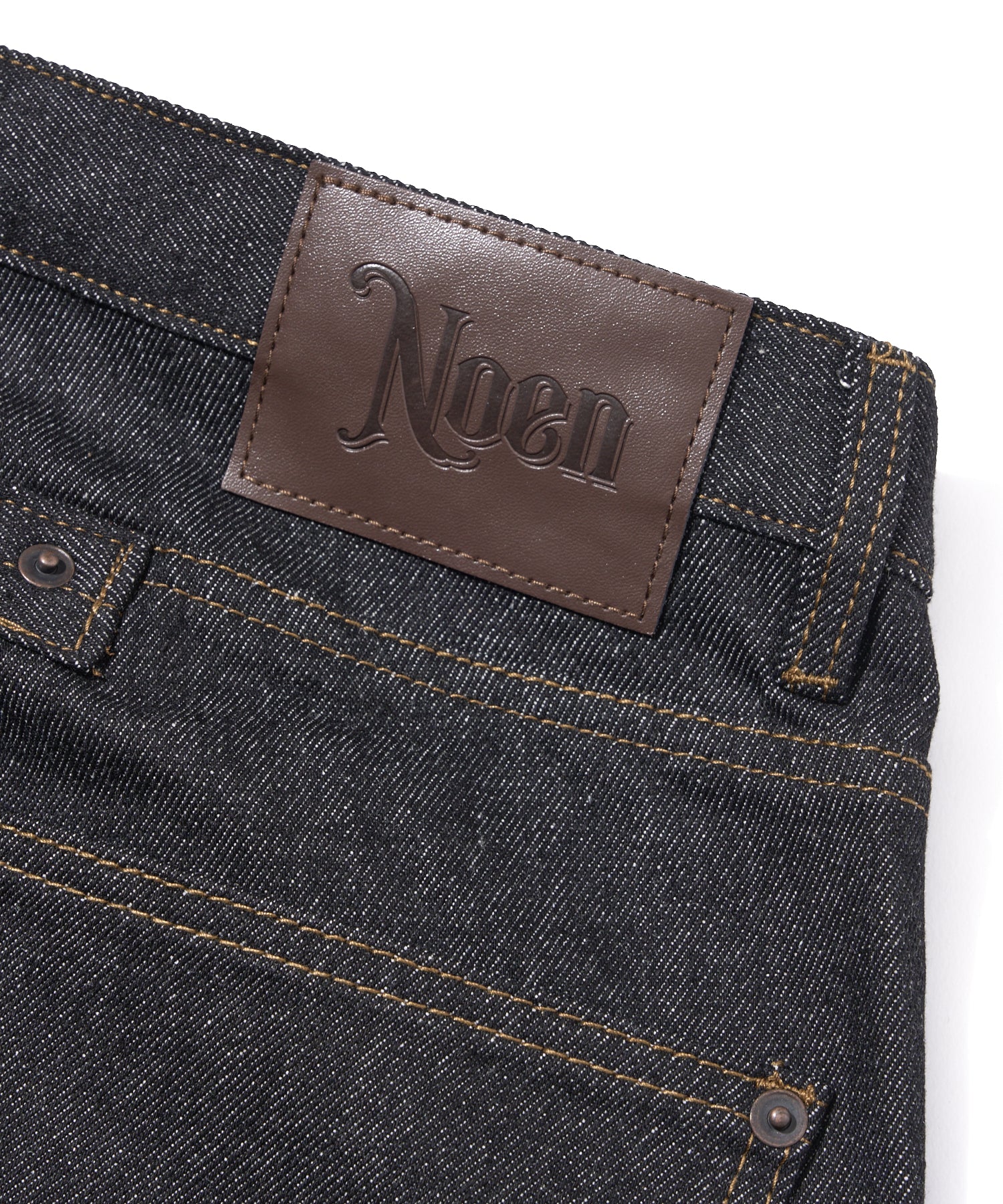 シンチバックブーツカットジーンズ[Black] – Noen