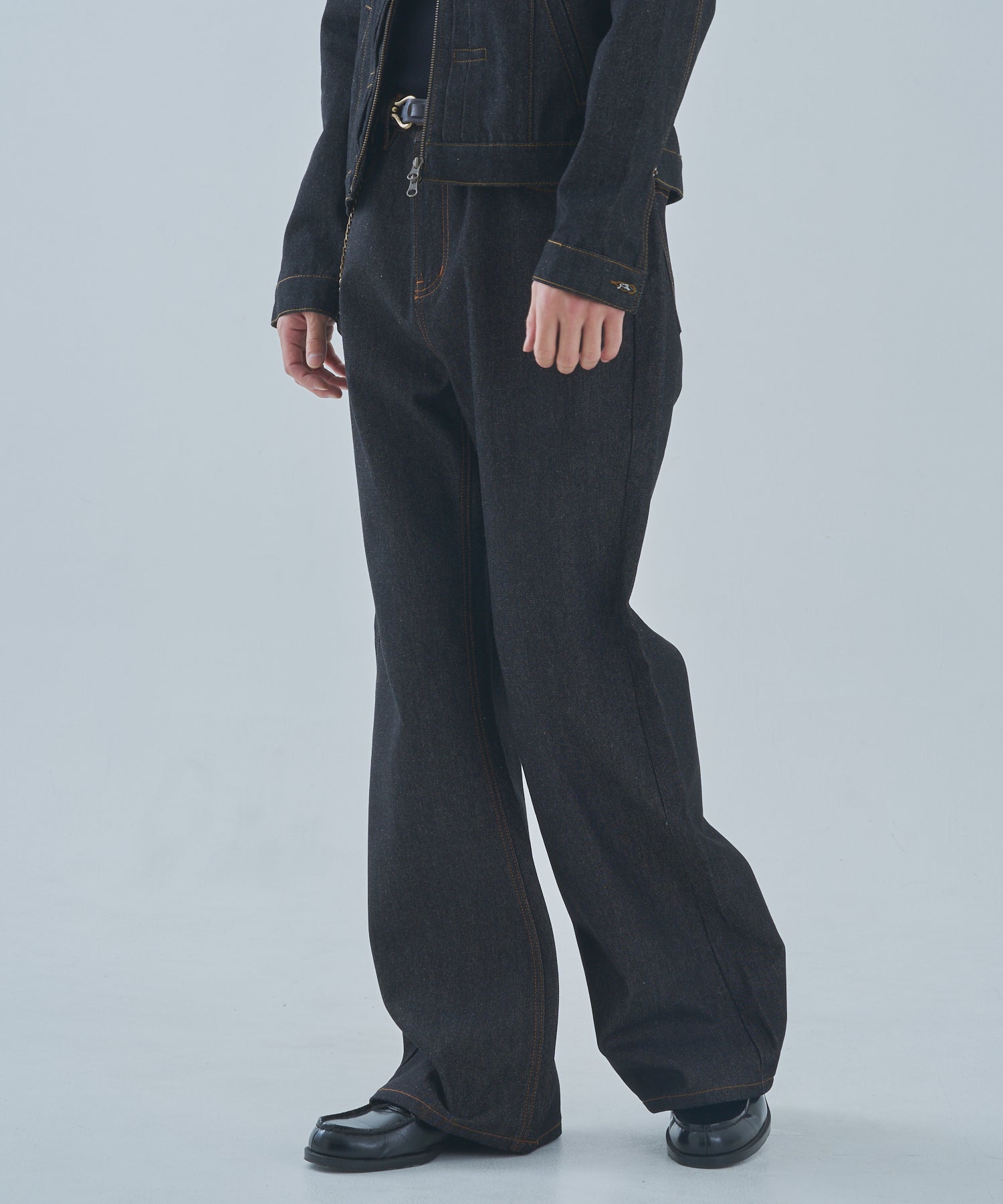 Noen シンチバックブーツカットジーンズ シンチバックブーツカットジーンズ[Black] – Noen