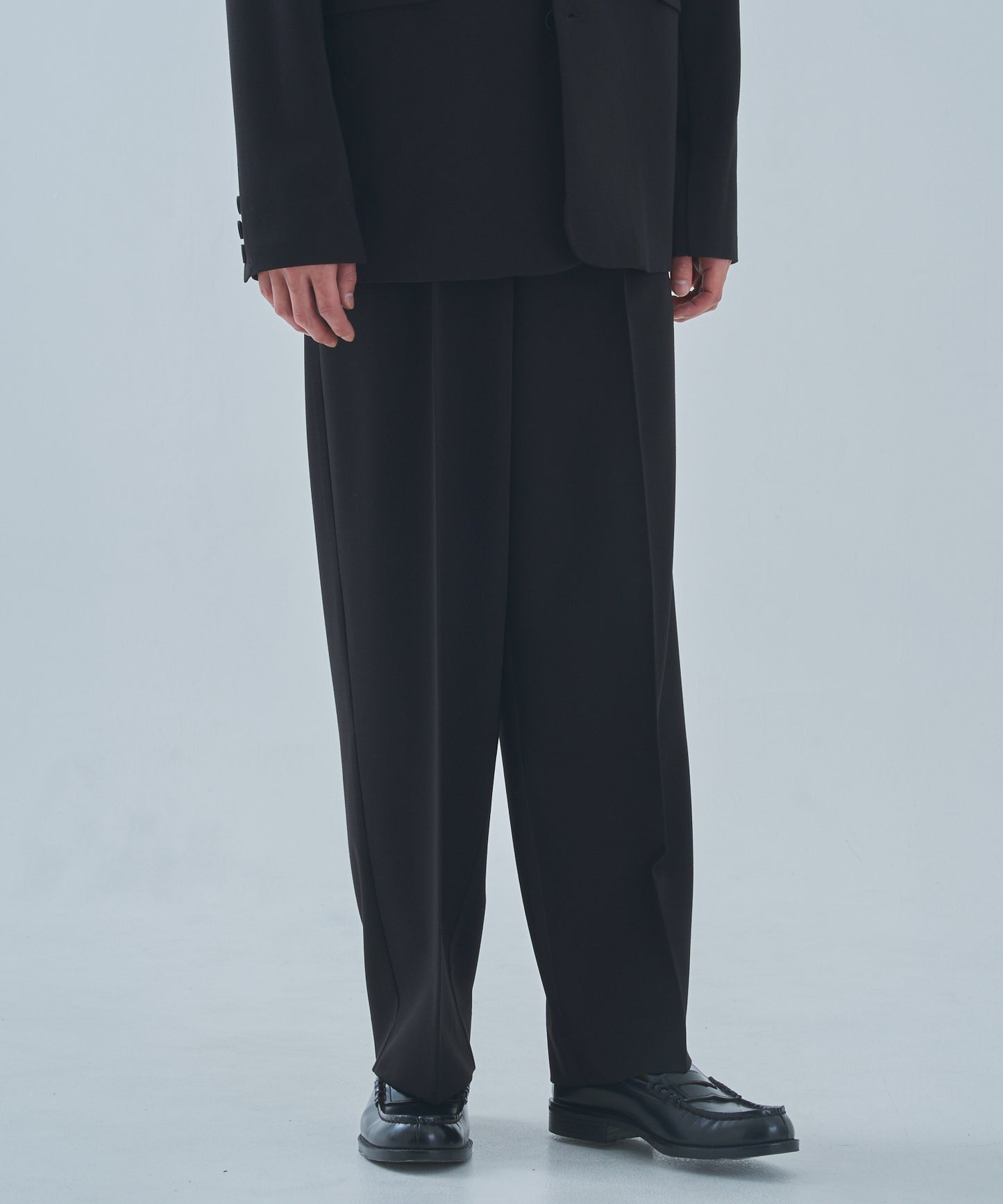 クラシックストレートスラックス[Black]