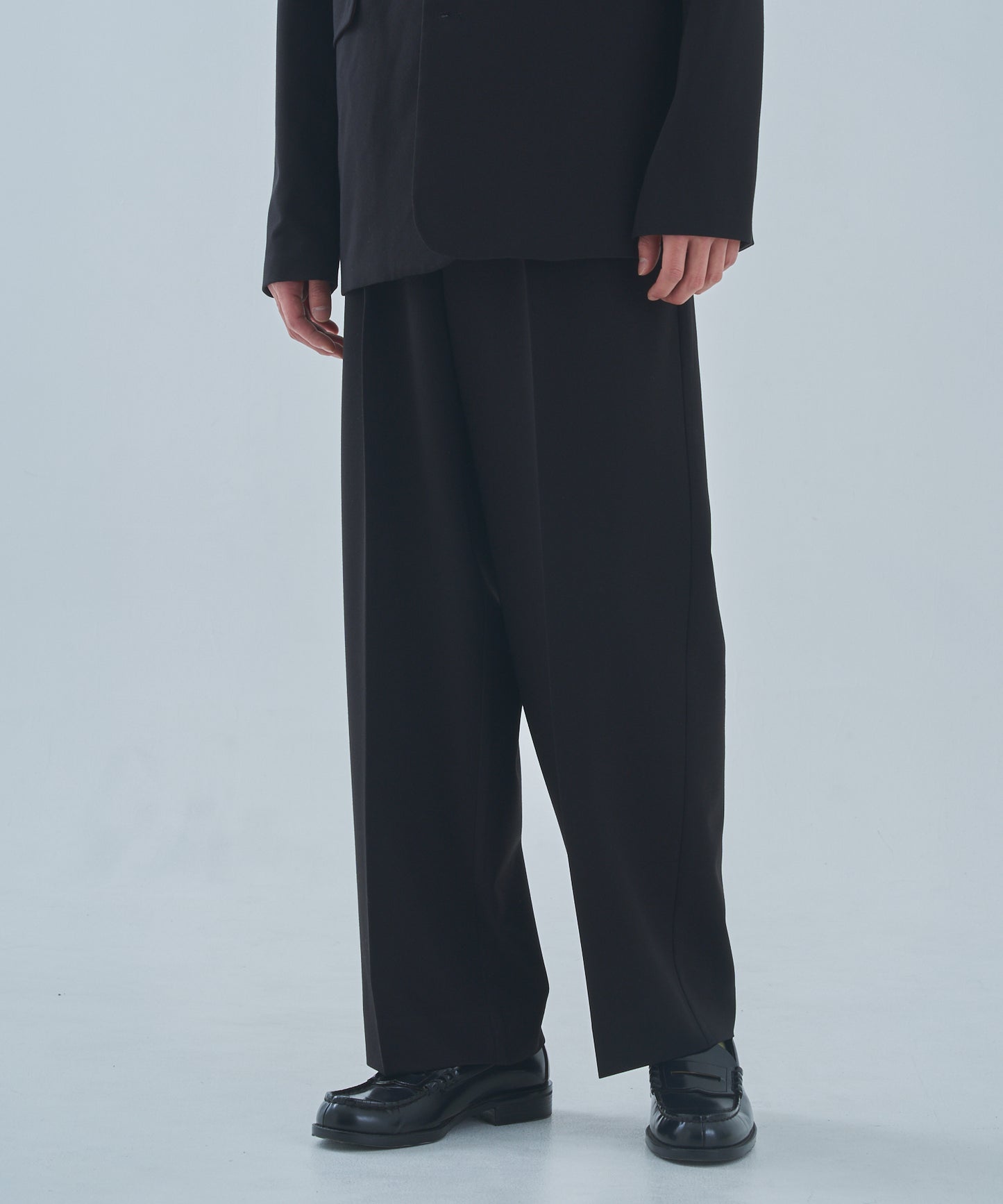 クラシックストレートスラックス[Black]