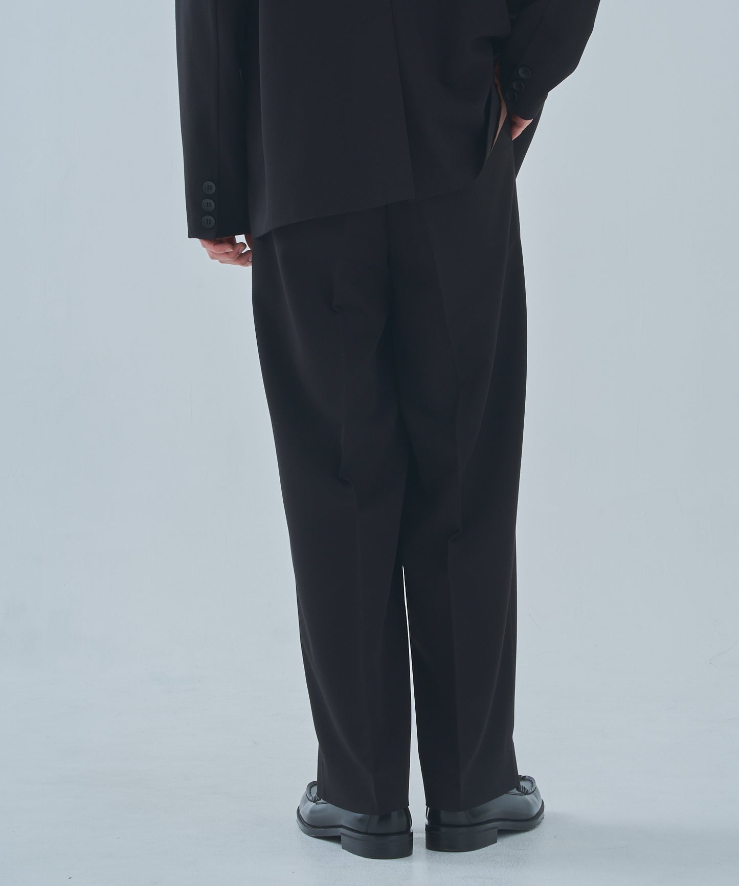 クラシックストレートスラックス[Black]