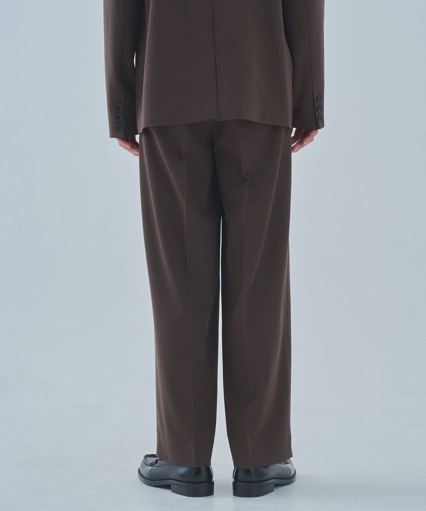 クラシックストレートスラックス[Dark Brown]