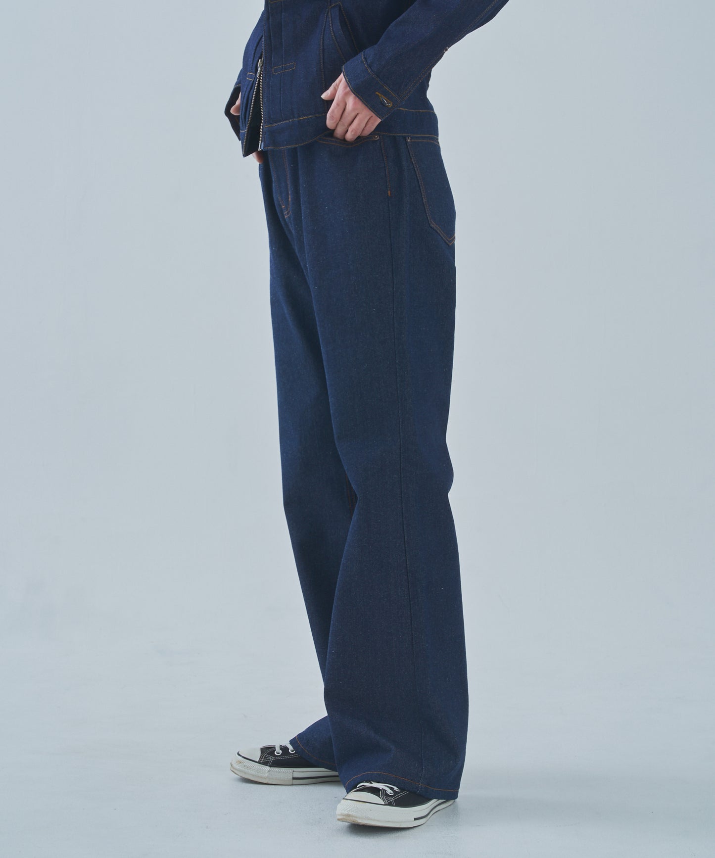 シンチバックブーツカットジーンズ[Indigo]