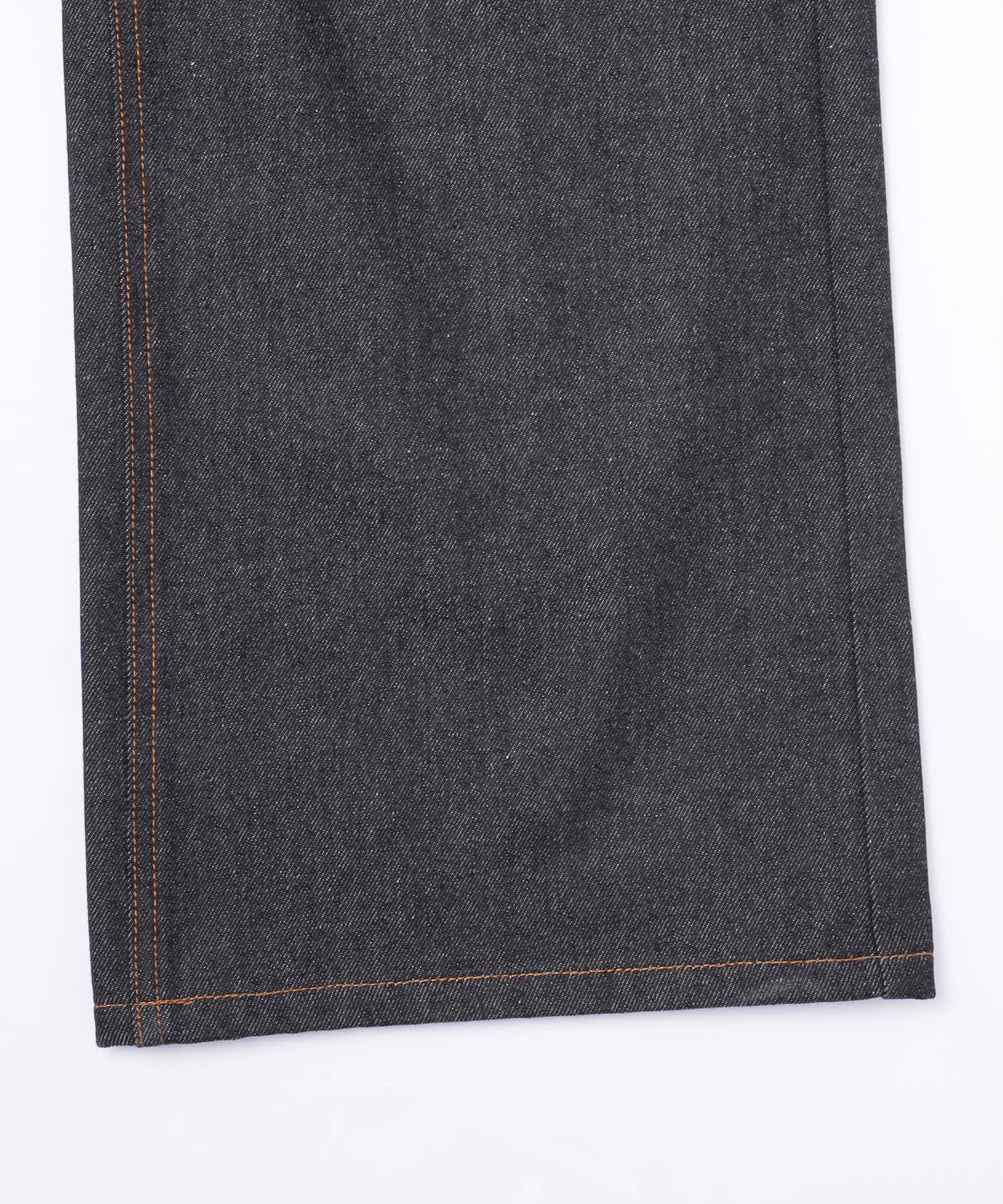 シンチバックバギージーンズ[Black] – Noen