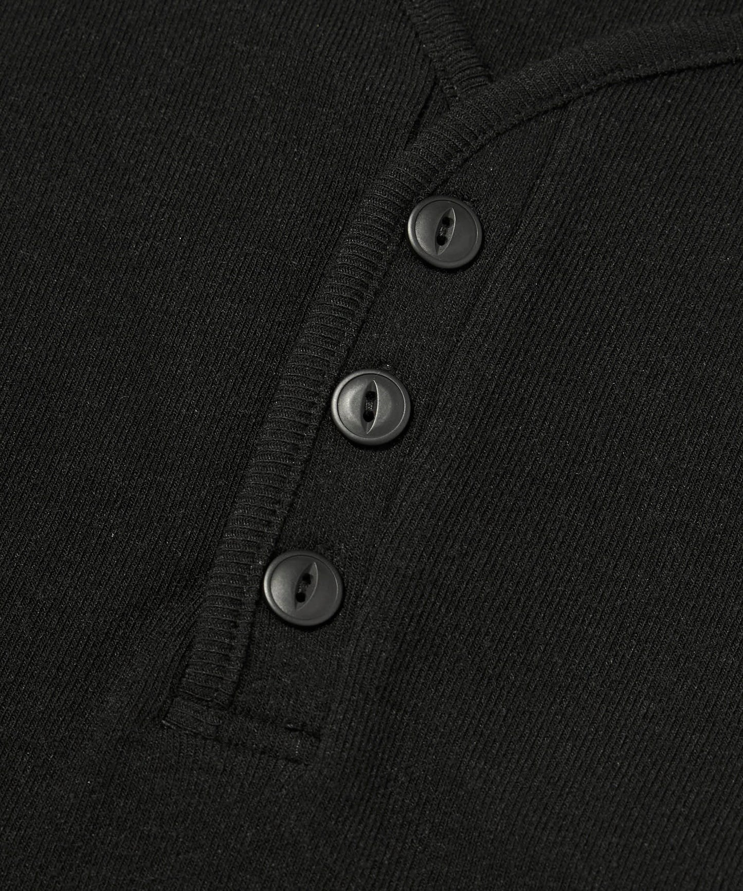 Vネックヘンリーニットソー[Black]