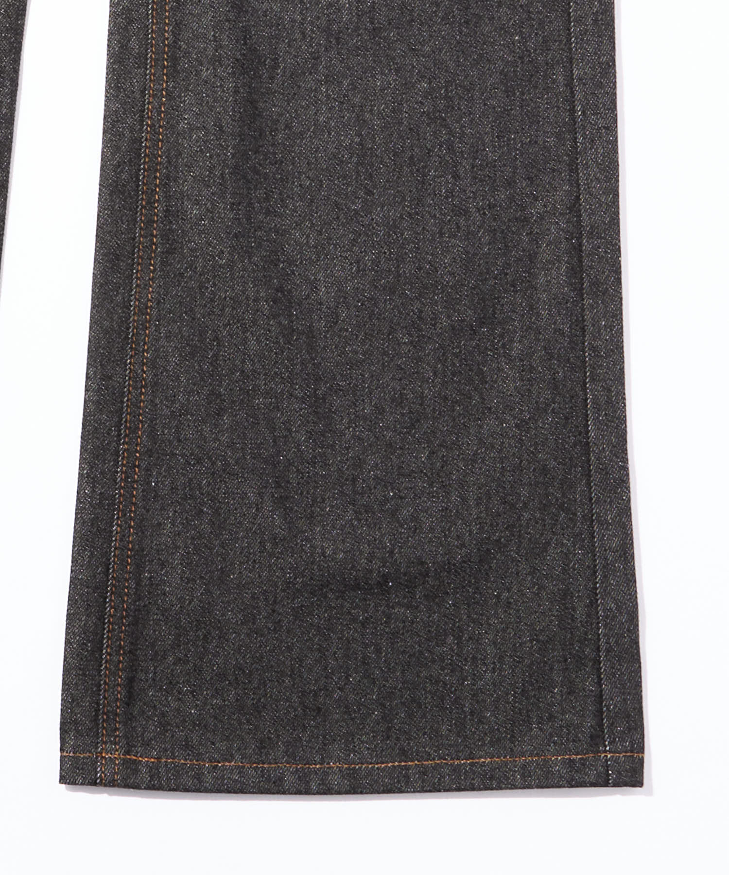 シンチバックブーツカットジーンズ[Black] – Noen