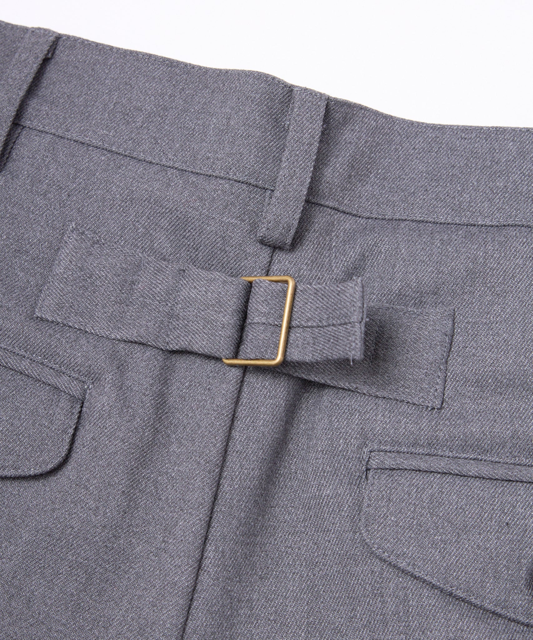 シンチバックテーパードスラックス[Gray] – Noen