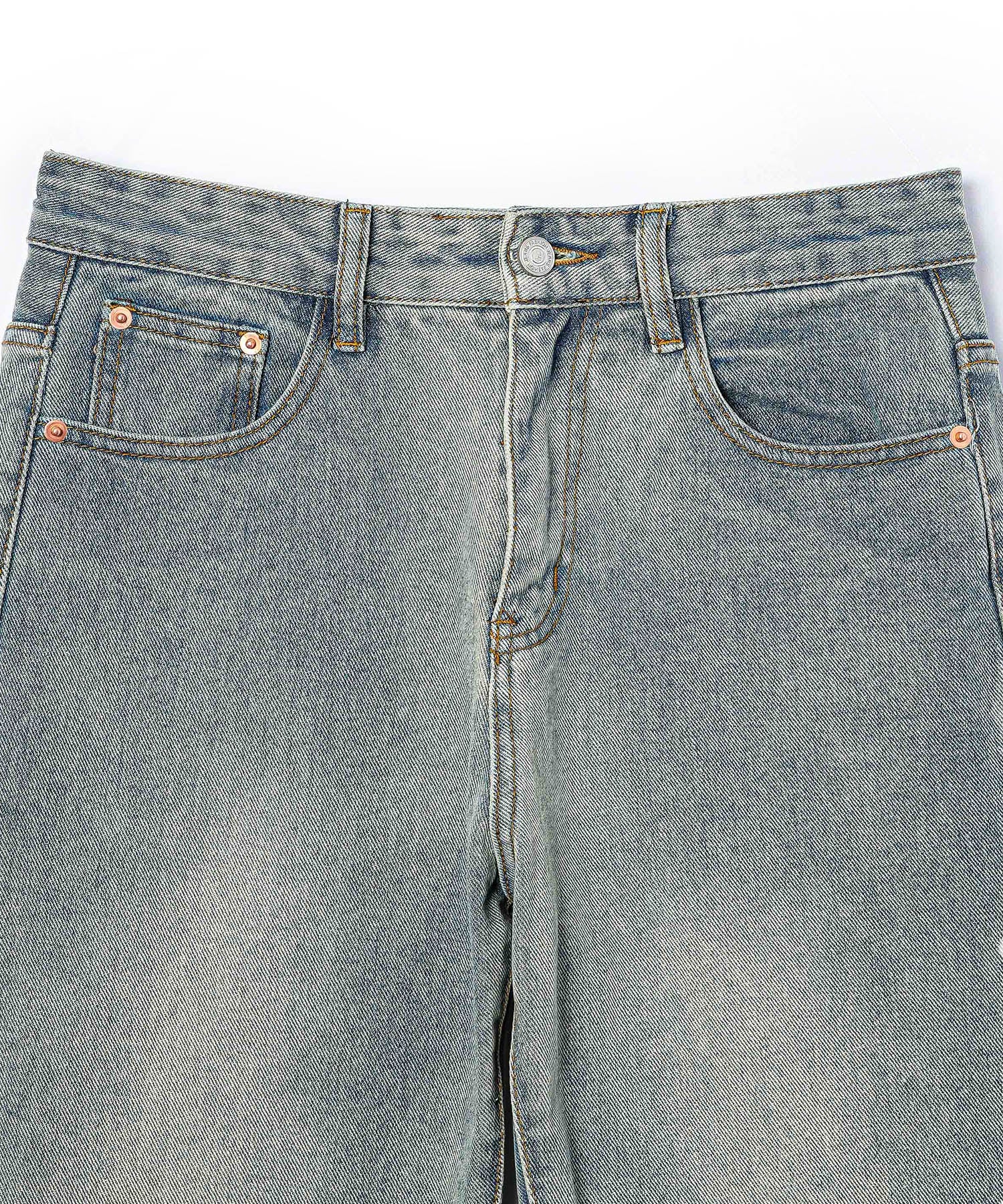 在庫あり新品　定価15900円ウォッシュ加工 ヴィンテージ感のあるジーンズ　大特価‼️ デニム/ジーンズ