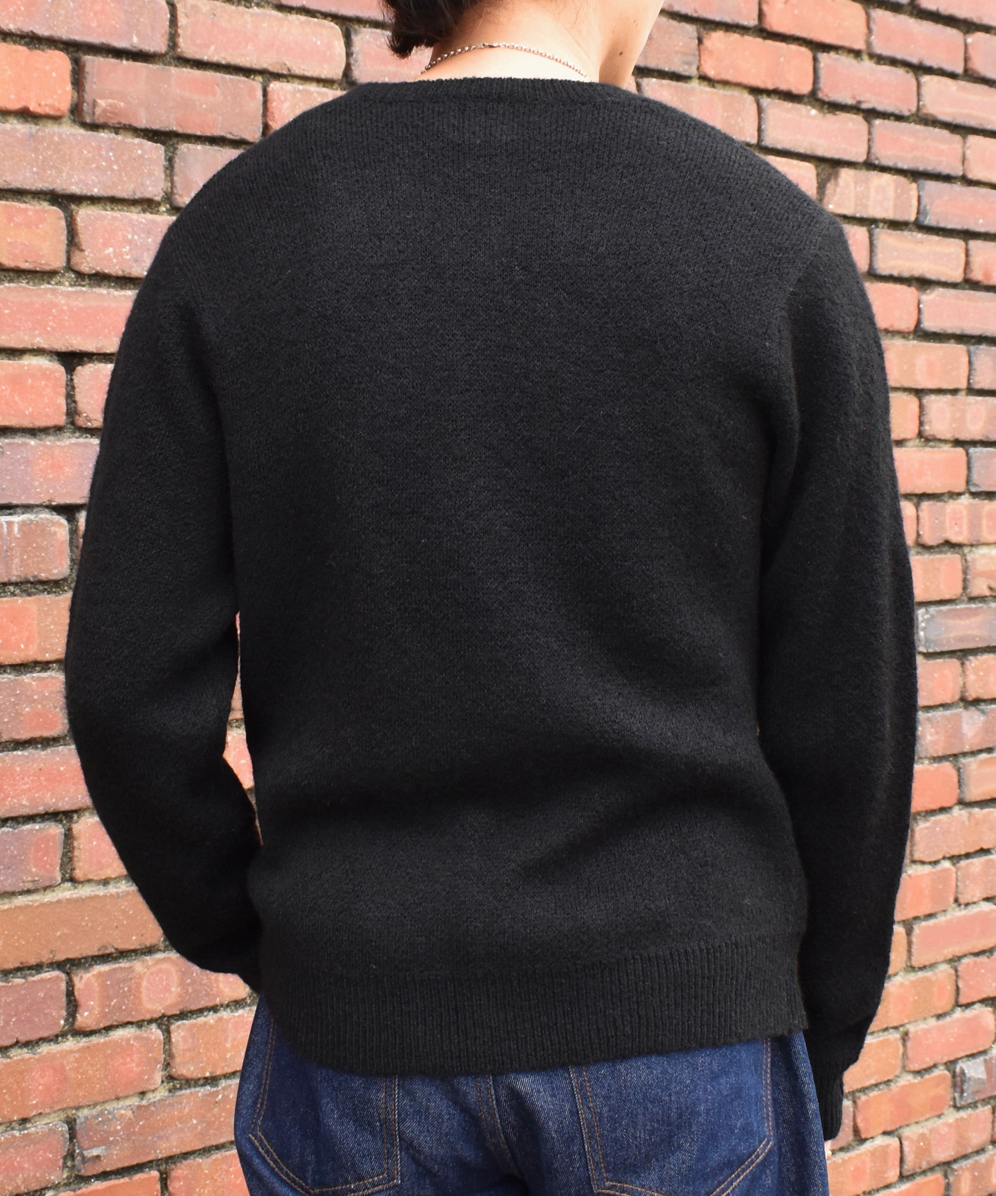 モヘアVネックニット[Black] – Noen