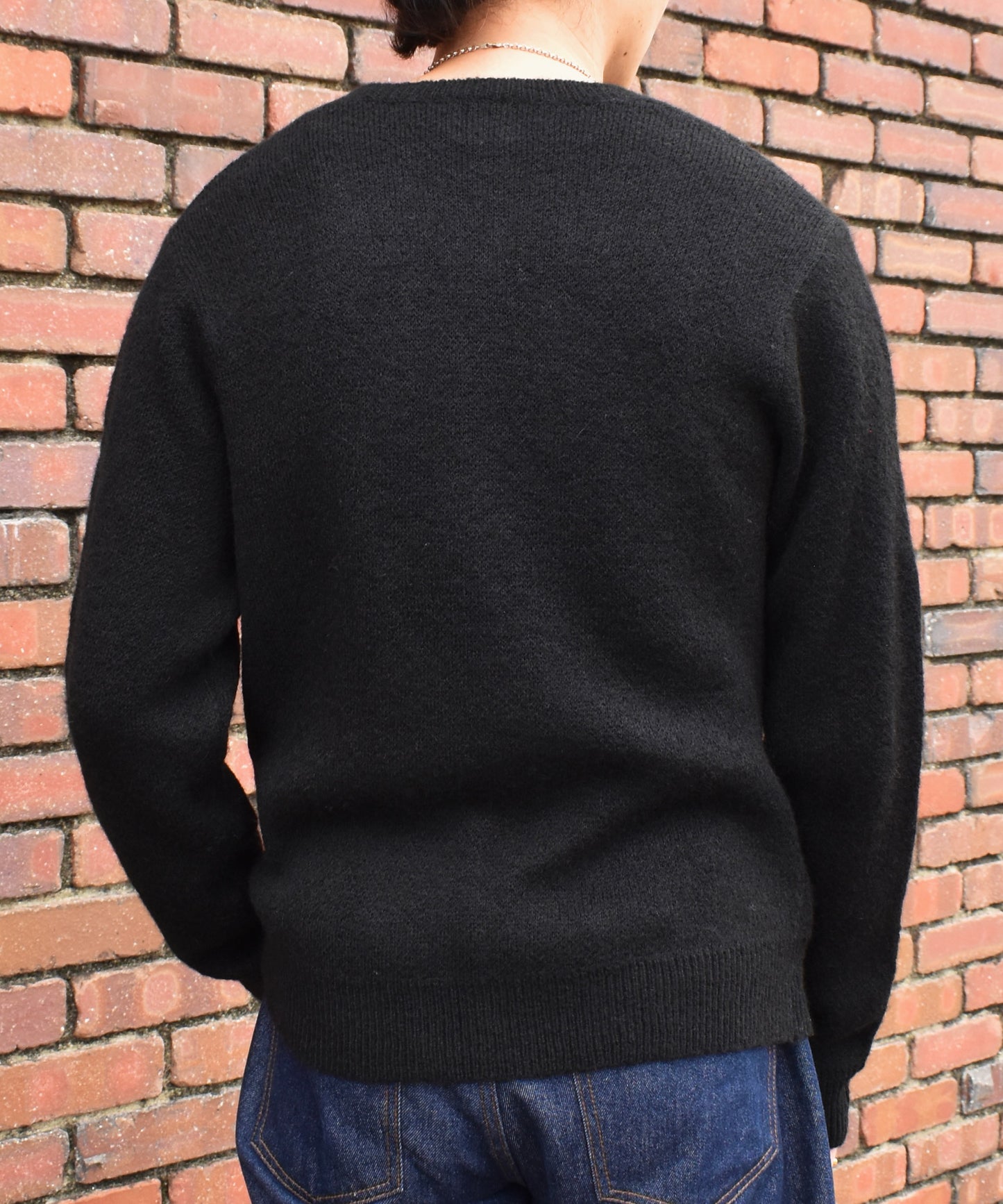 モヘアVネックニット[Black]