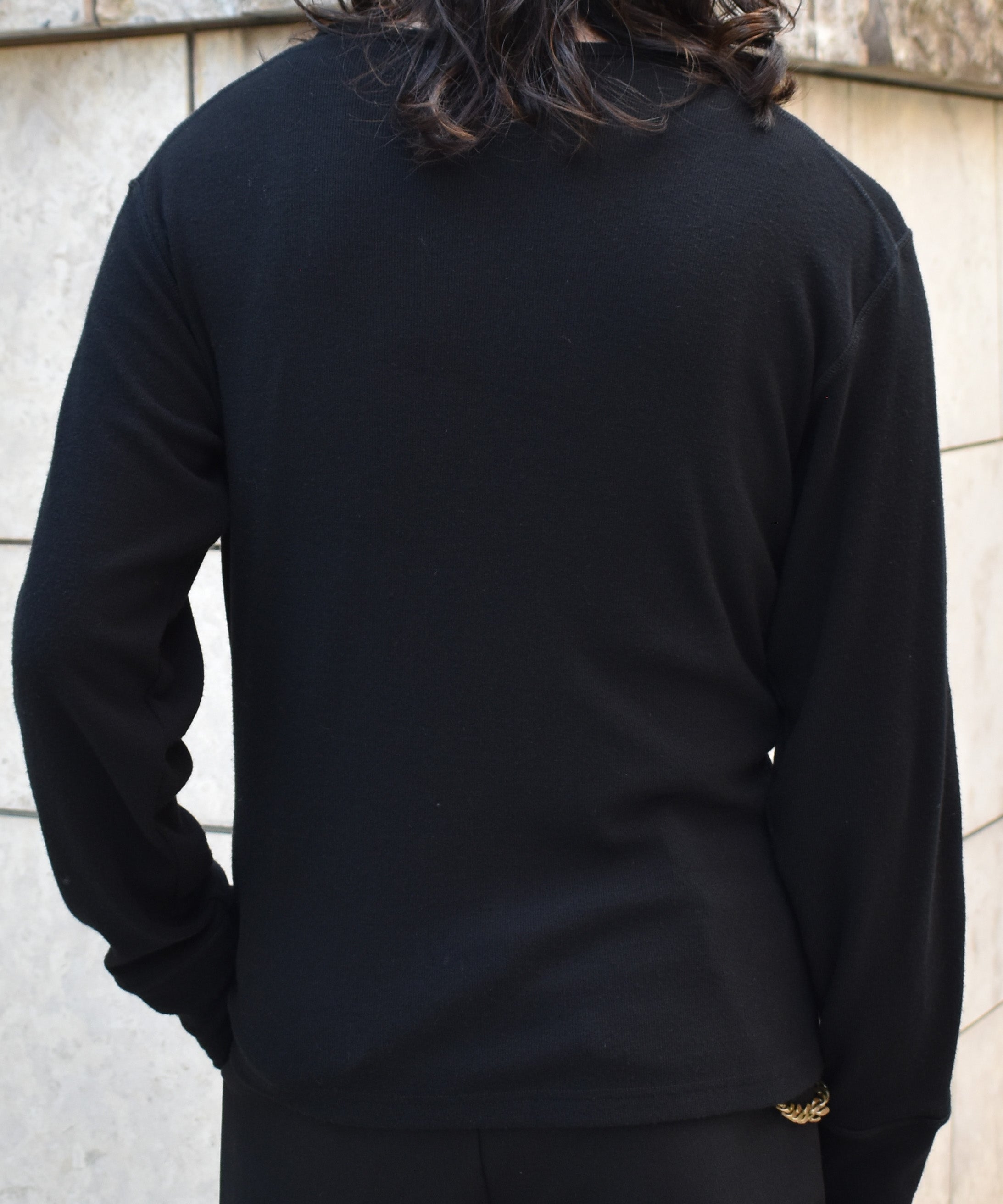 Vネックヘンリーニットソー[Black] – Noen