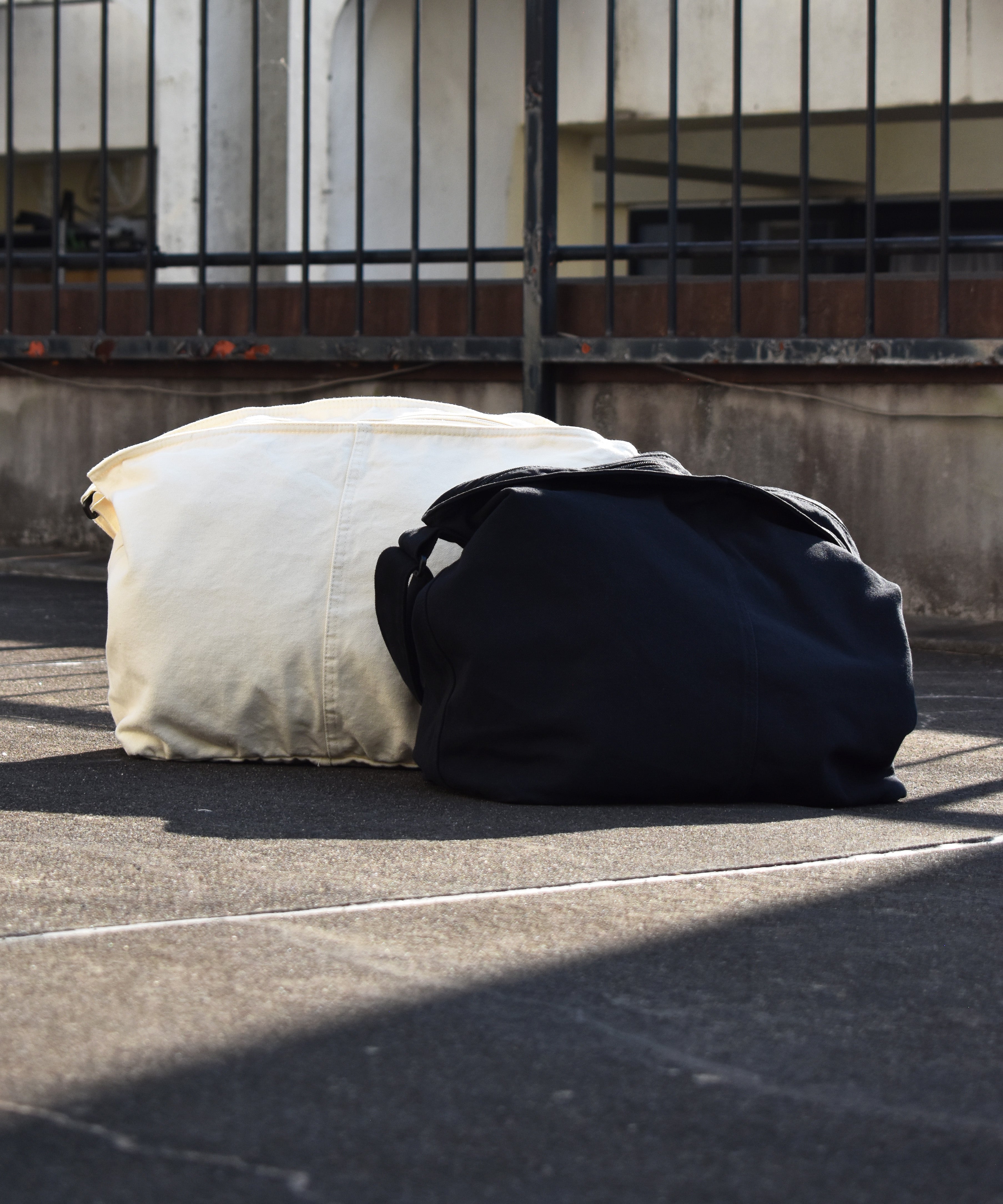 キャンバスショルダーバッグ[Black] – Noen