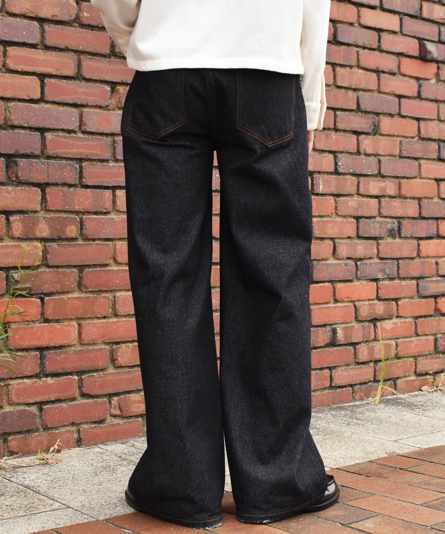 シンチバックバギージーンズ[Black]